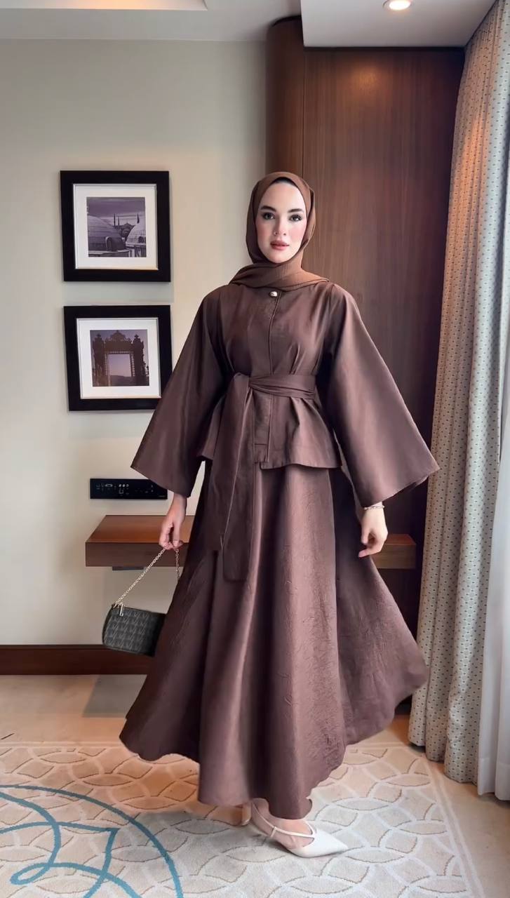 TENUE JANAA